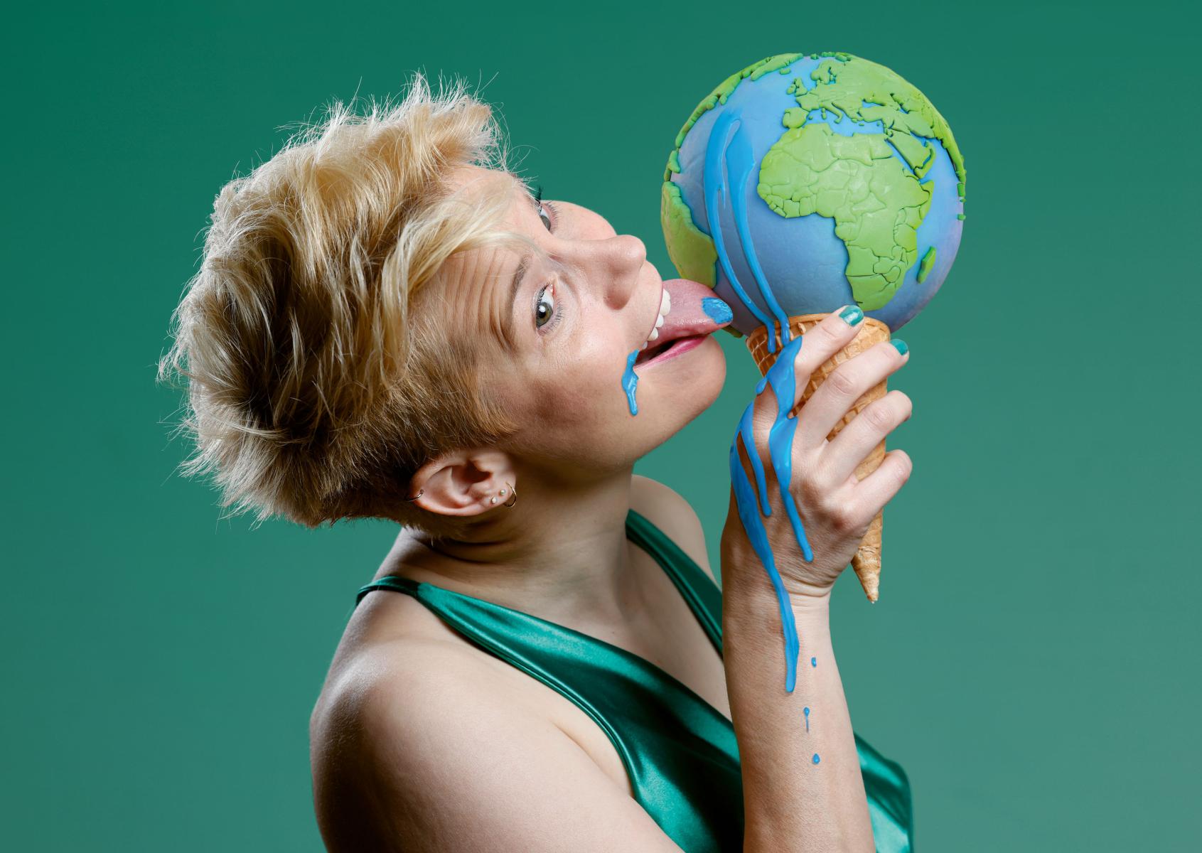 &copy; Nina Wägli: «over & out»