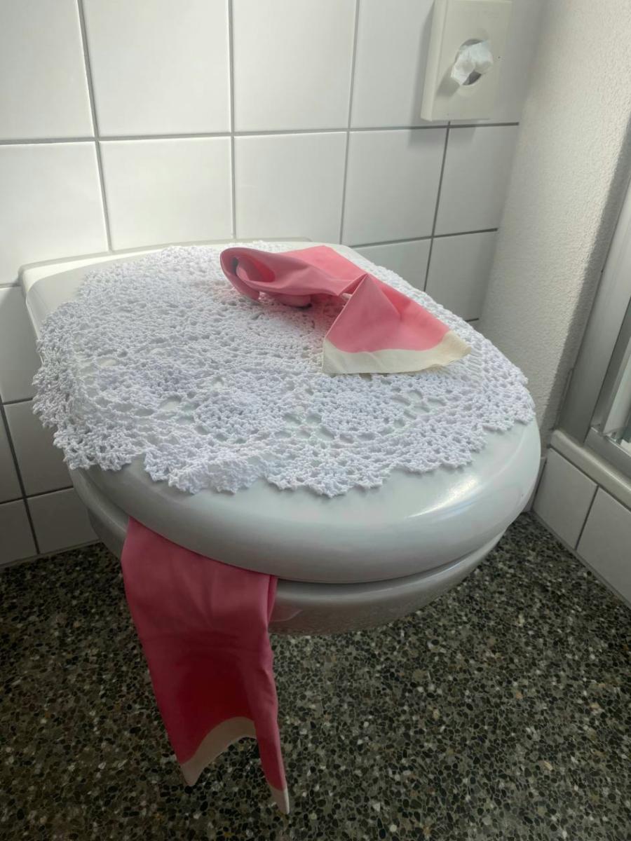 &copy; zVg: «Ich...dir...»